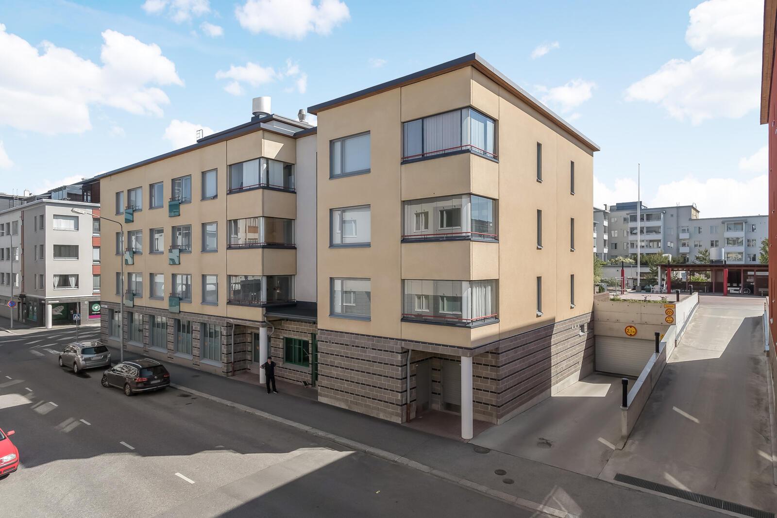 Tulliportinkatu 8 B 2